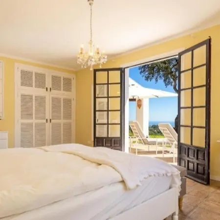 فيلة Private With Panoramic Views.